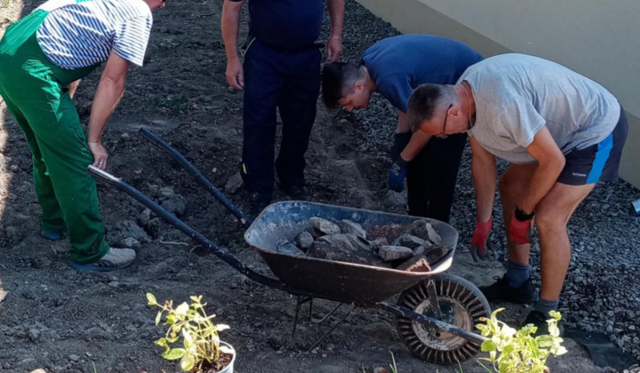 Aktuality / Úspešná realizácia projektu ''KOLOBEH ŽIVOTA'' - foto