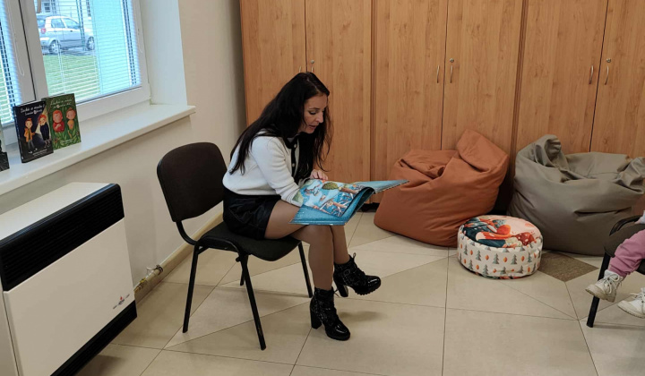 Aktuality / Beseda ''Malvínkine Vianoce'' so spisovateľkou Kristínou Mišovičovou  - foto