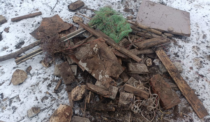 Aktuality / Vyzývame na disciplínu na zbernom mieste - foto