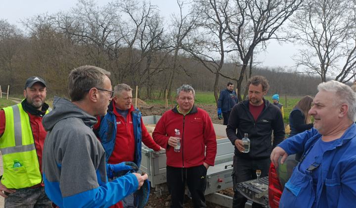 Aktuality / Sadili sme budúcnosť! - foto